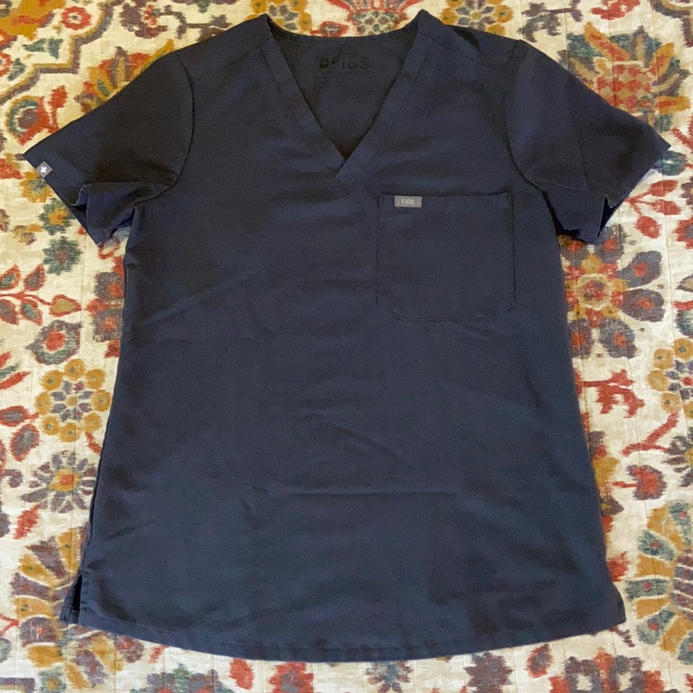 Figs charcoal catarina scrub top size sm